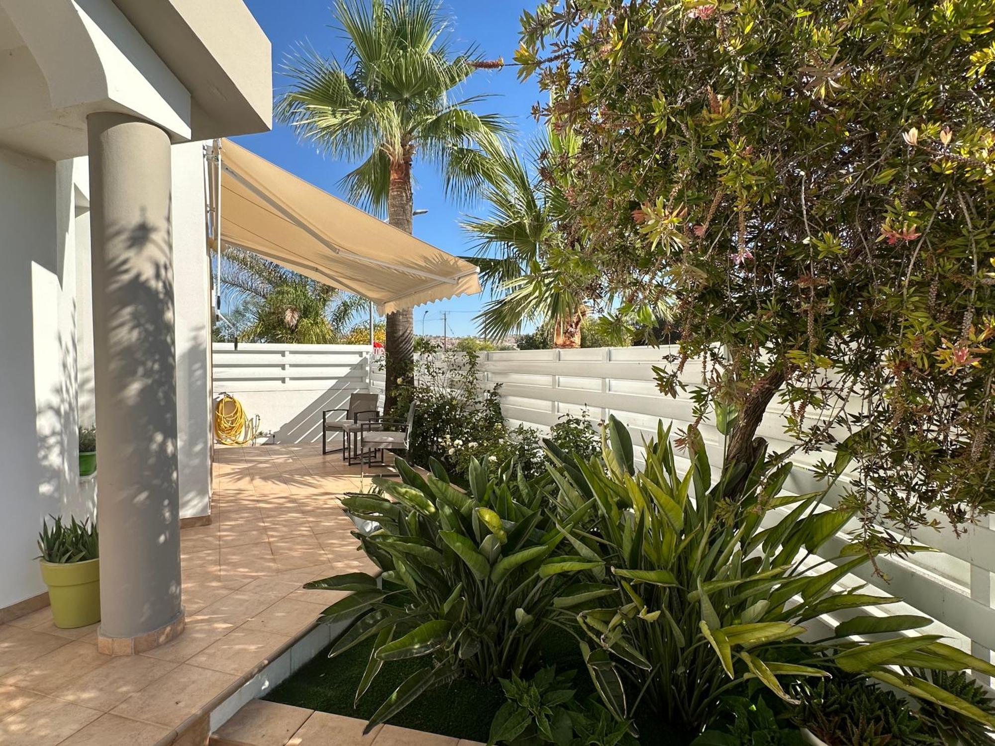 Villa Andy-350 M From The Beach Larnaca Exterior photo