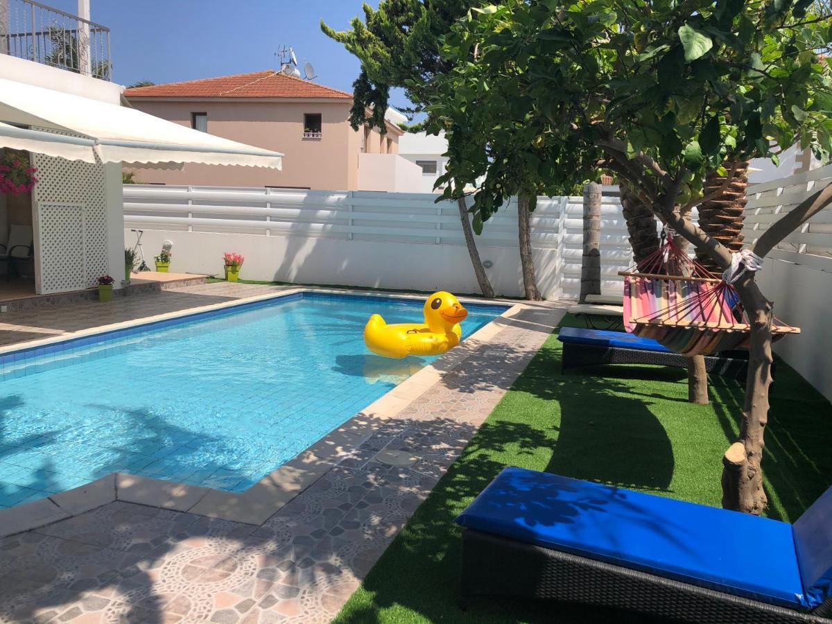 Villa Andy-350 M From The Beach Larnaca Exterior photo